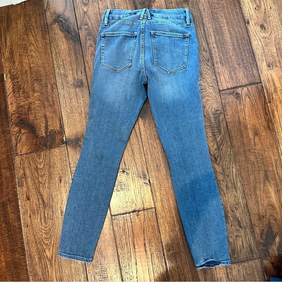 Good American Good Leg Crop Size 0/25 - Picture 3 of 3